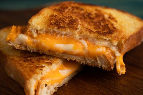 How To Make The Perfect Grilled Cheese Sandwich • The Candid Cooks