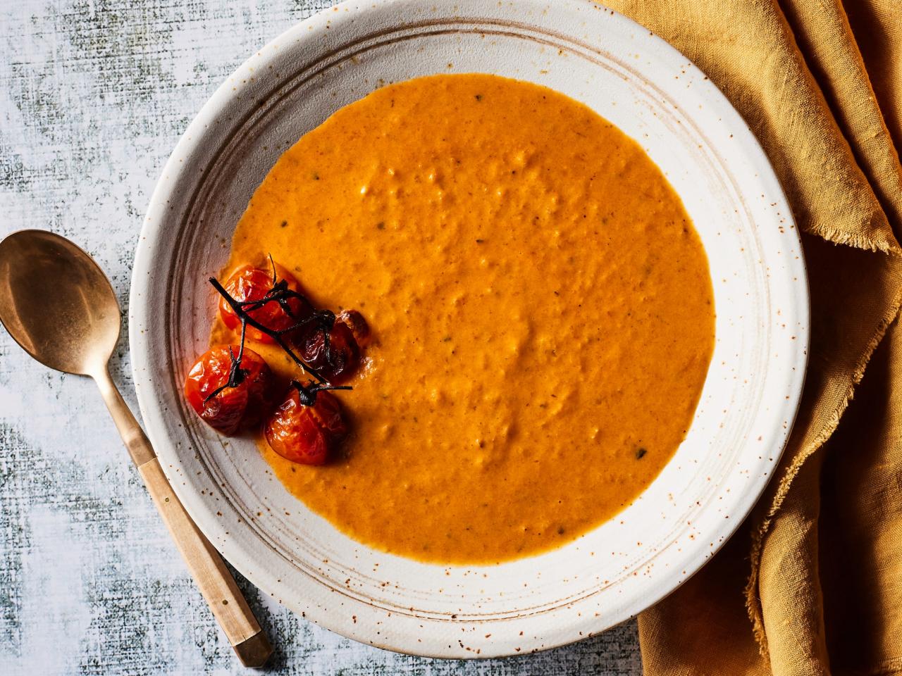 spicy tomato soup recipe, Indian creamy tomato soup, roasted garlic  tomato soup