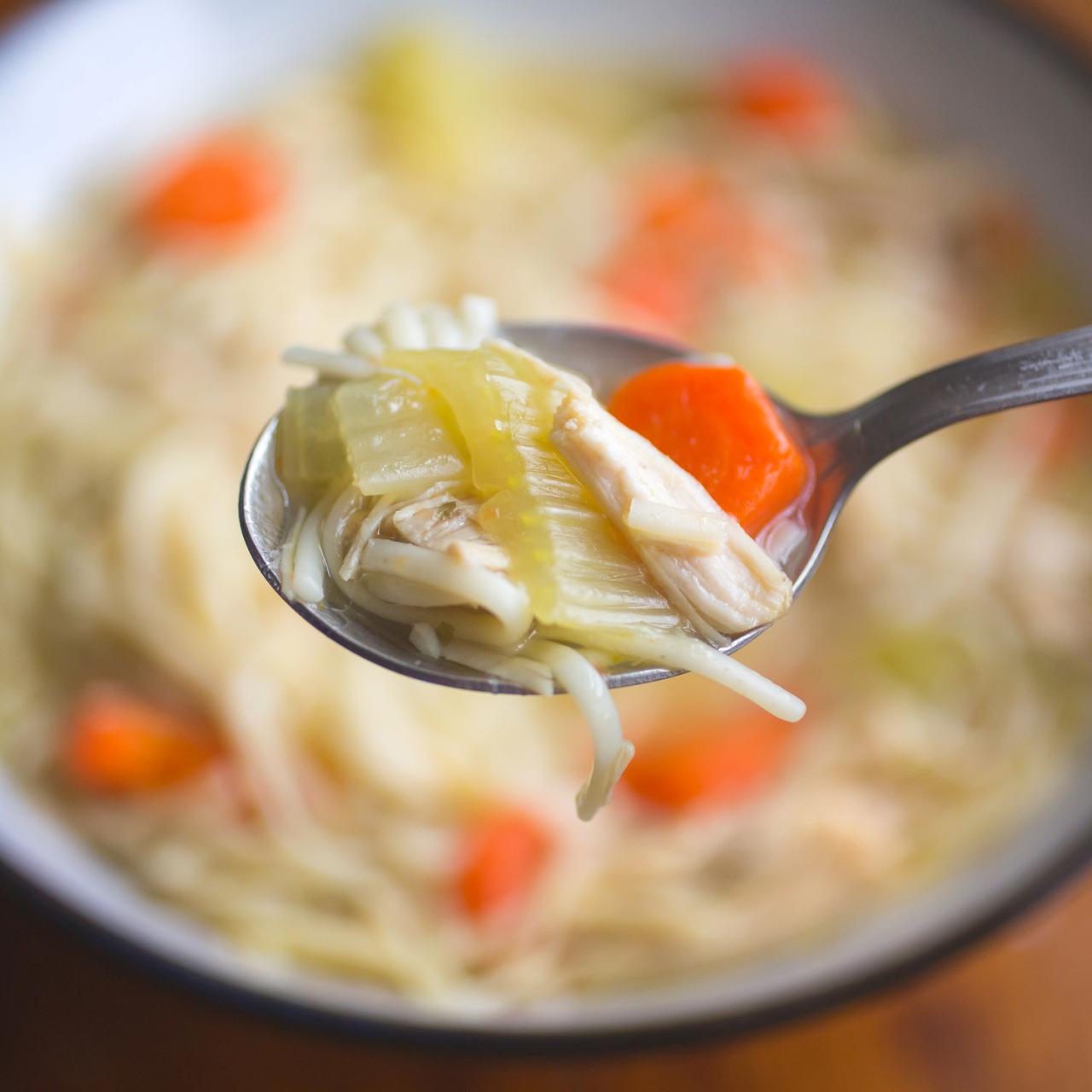   Fresh - Chicken Noodle Soup, 10.5 oz (Previously Happy  Belly, Packaging May Vary) : Grocery & Gourmet Food