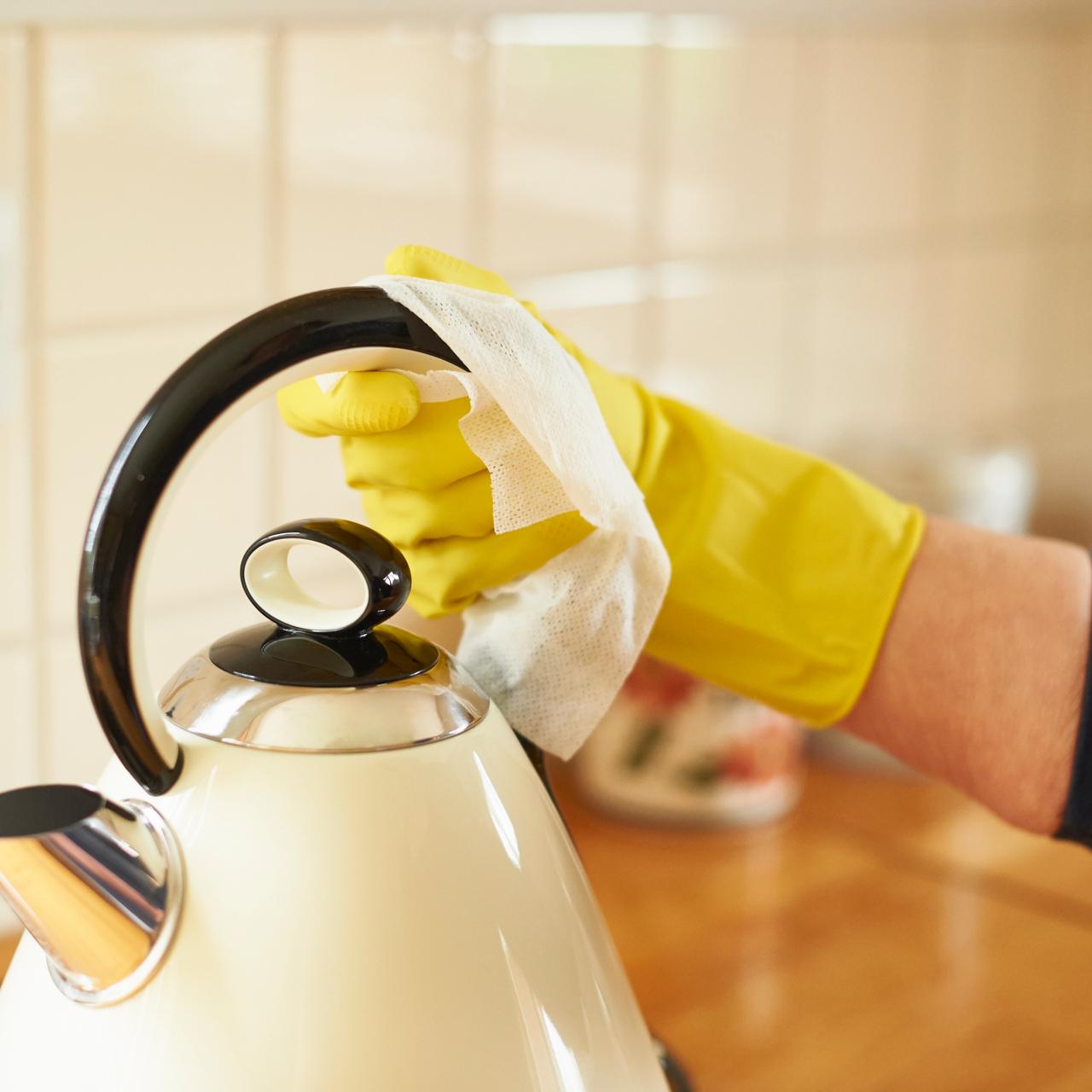 How to Clean an Electric Kettle, Cooking School