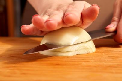 How to Cut an Onion (Chop, Dice, Mince, and Slice!)