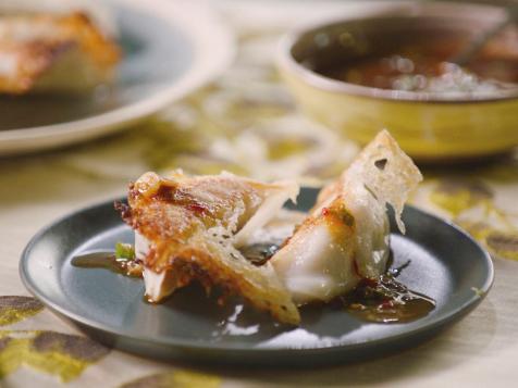 Pork Dumplings with Crispy Skirt