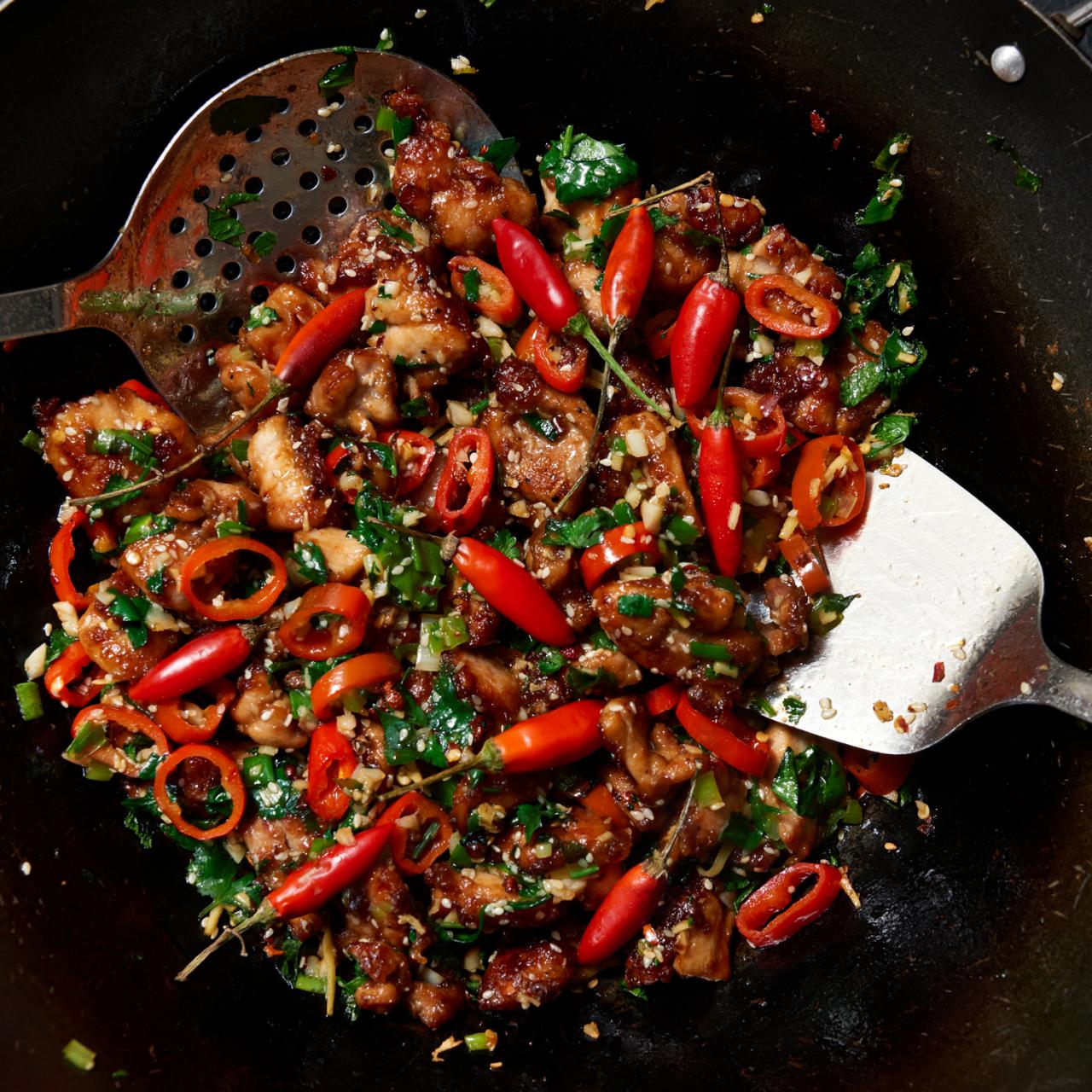 Wok vs. Stir Fry Pan - Which is the Right Tool for You