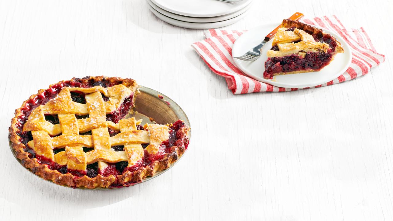 https://food.fnr.sndimg.com/content/dam/images/food/fullset/2023/6/2/FNM_070123-blackberry-lattice-pie-with-sea-salt_s4x3.jpg.rend.hgtvcom.1280.720.suffix/1685716535213.jpeg