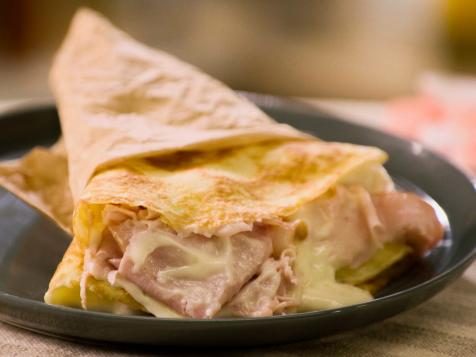 My Favorite Crêpe with Perfectly Salty Ham and Cheese Sauce