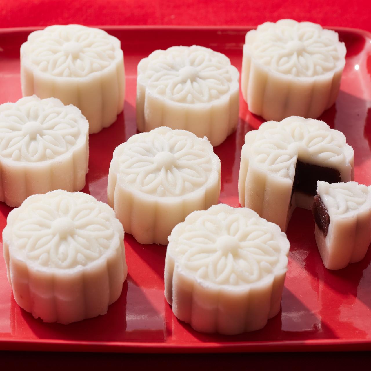 Most Luxurious Mooncakes The World Has Ever Seen