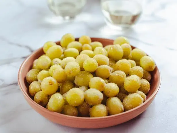 Prosecco grapes discount