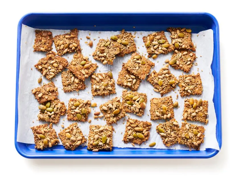 GLUTEN-FREE MULTIGRAIN CRACKERS.
