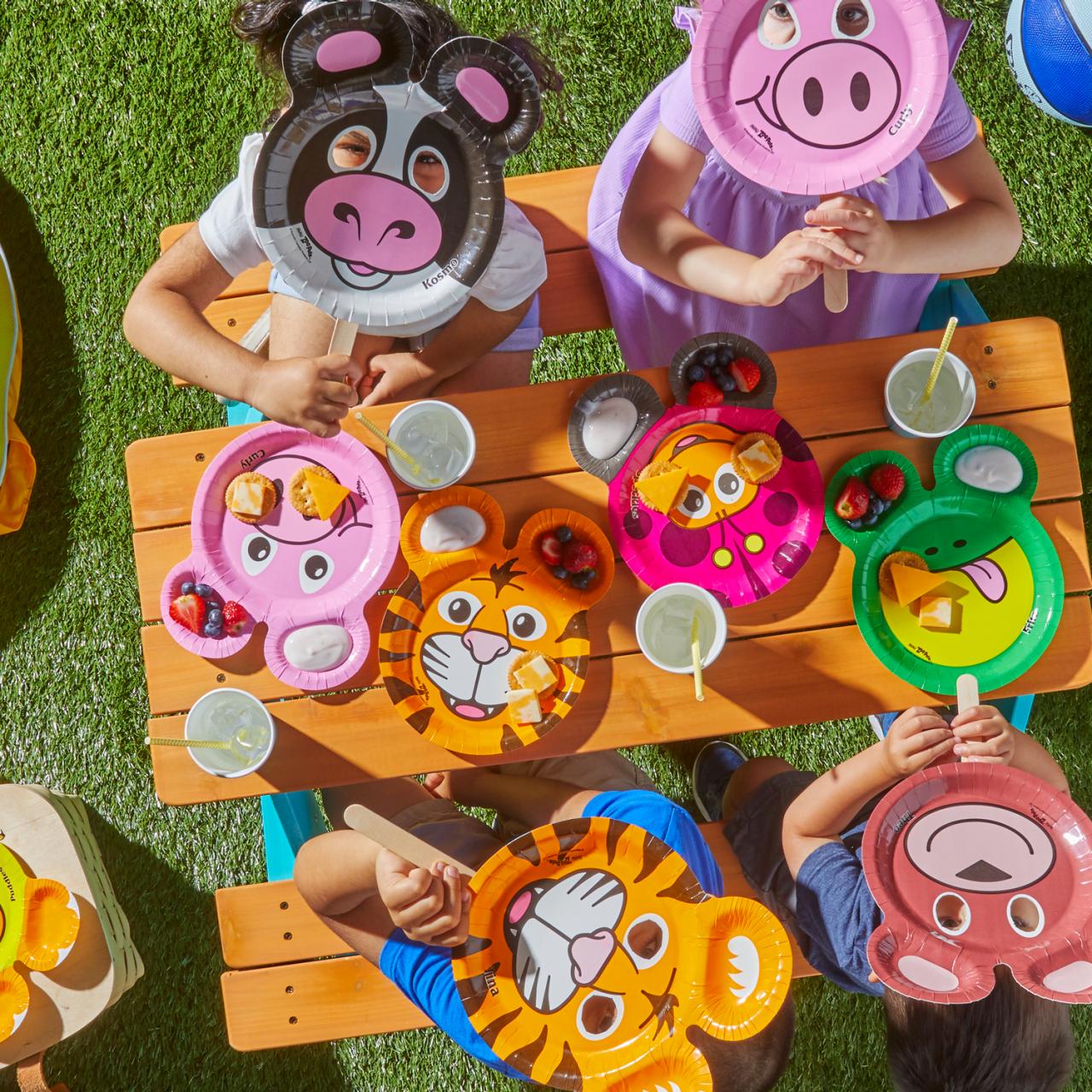 Zoo Pals Plates Are Coming Back - Here's Where You Can Buy Them