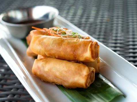 Egg Roll vs Spring Roll: What’s the Difference?