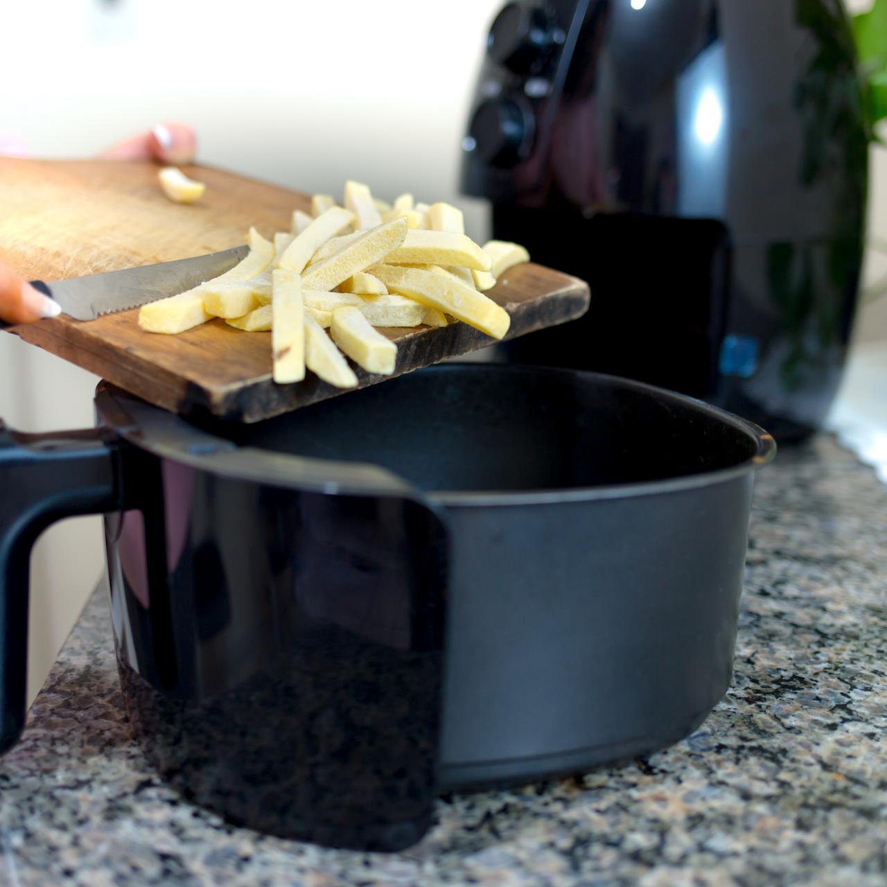 Can You Put Aluminum Foil in an Air Fryer, Cooking School
