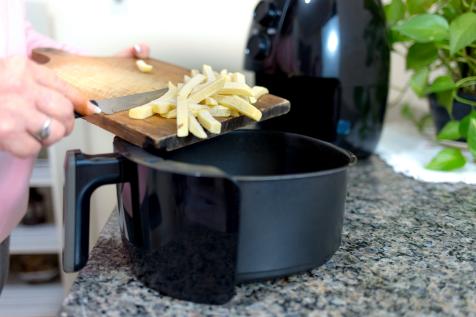 Can You Use Aluminum Pans in Air Fryer? - Also The Crumbs Please