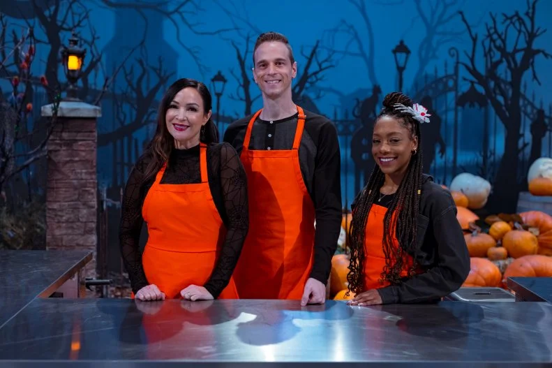 Team SWEET SCREAMS featuring Contestants Aaron Reimschiissel, Yaya Graham and Amy Goff, as seen on Halloween Wars, Season 13.