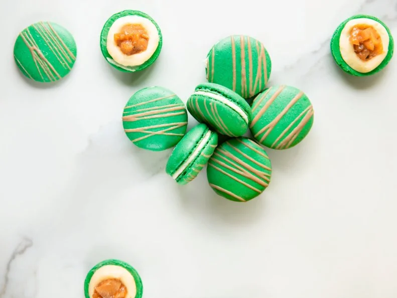 Caramel AppleMacarons.