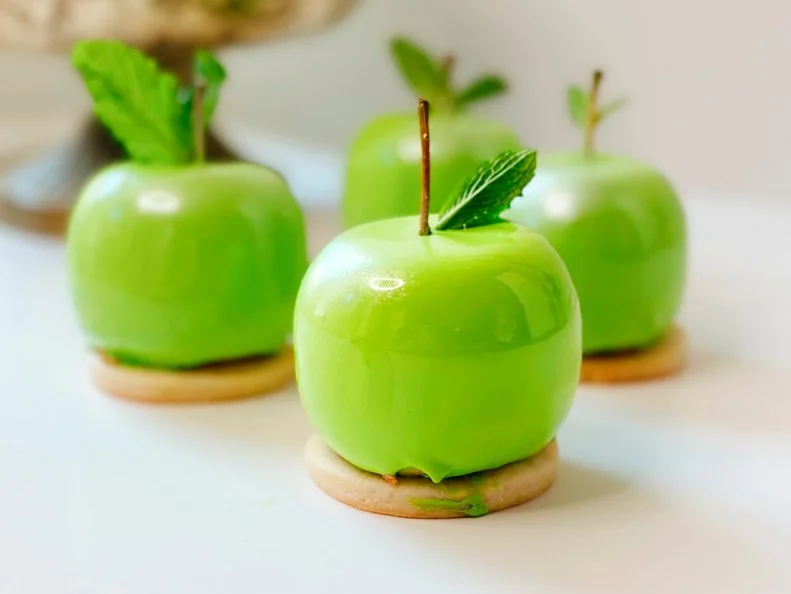 Caramel AppleMousse Cakes.