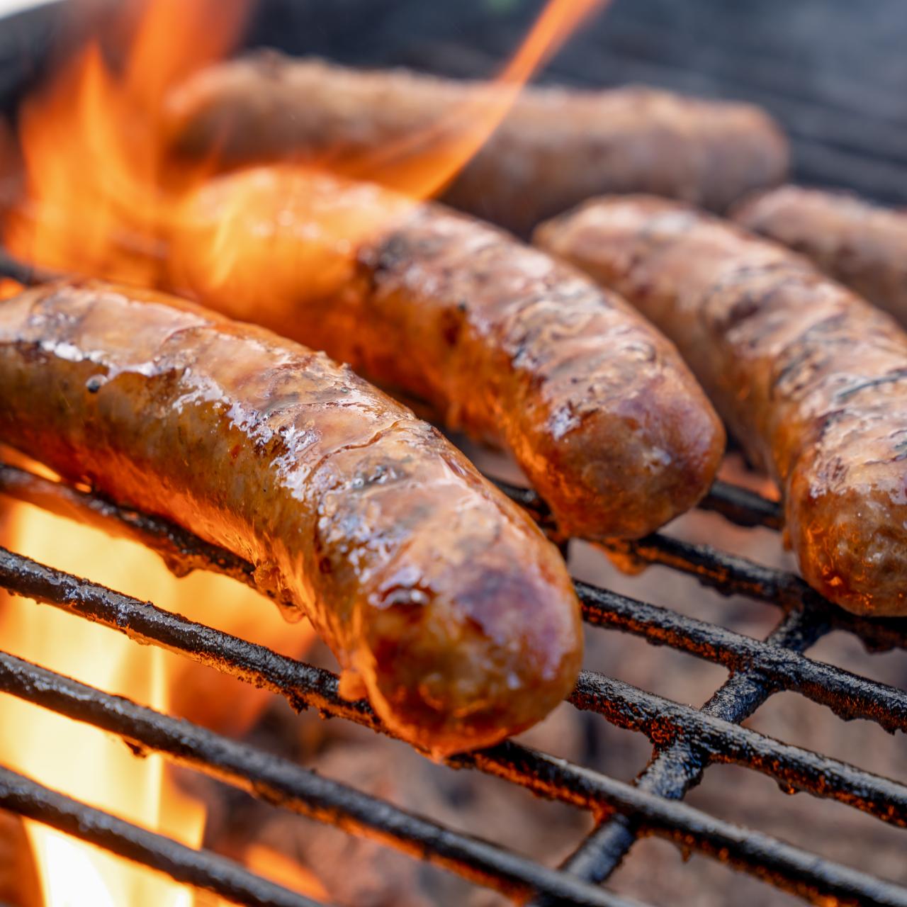 How to grill perfect bratwurst sausages, according to a golf-club chef