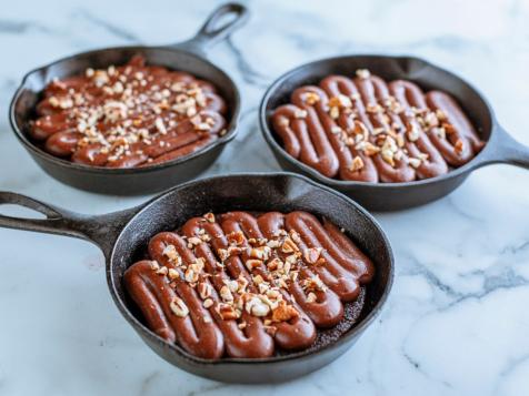 Skillet Chocolate Cakes