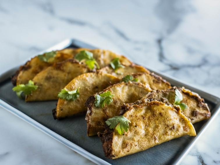 Cheesy Ground Beef Tacos Recipe Ree Drummond Food Network