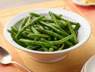 Sunny Anderson's Sunny’s 3-Ingredient Spicy & Sweet Green Beans for the The Ultimate Side Show Roundup and Hot New Takes episode of The Kitchen, as seen on Food Network.