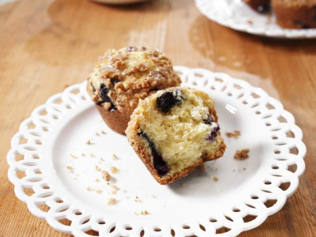 Blueberry Streusel Muffins Recipe | Katie Lee Biegel | Food Network
