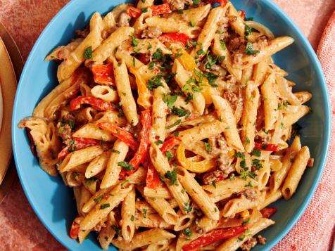 Philly Cheesesteak Chickpea Pasta