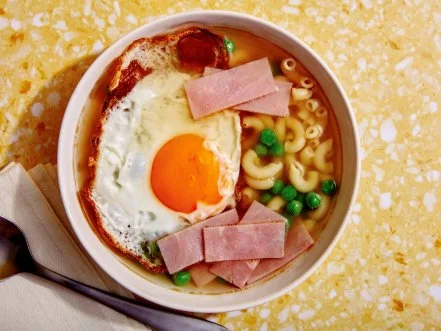 Hong Kong-Style Macaroni Soup