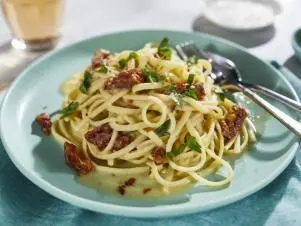 Mary Berg's linguine white bean cream sauce, as seen on Mary Makes it Easy S3