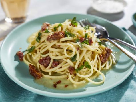 Linguine with Roasted Garlic White Bean Cream Sauce