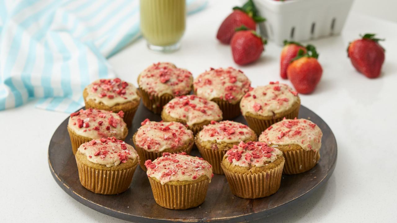 Strawberry Matcha Muffins
