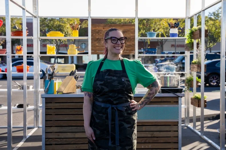 Contestant Karen Akunowicz, as seen on Supermarket Stakeout Season 6, Episode 3.