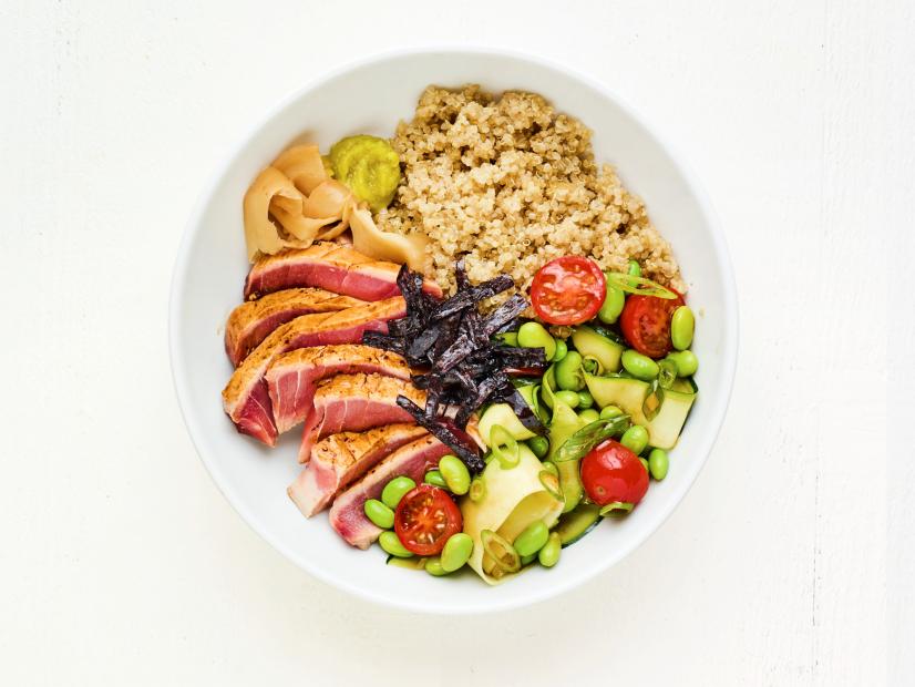 QUINOA BOWLS WITH SEARED TUNA. Fish fillet\, seafood.