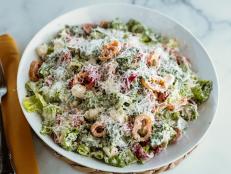 Ree&rsquo;s husband, Ladd, loves lemon pepper, so Ree is using the flavors to make a delicious salad dressing. This salad is the perfect accompaniment to grilled chicken, burgers or pasta.