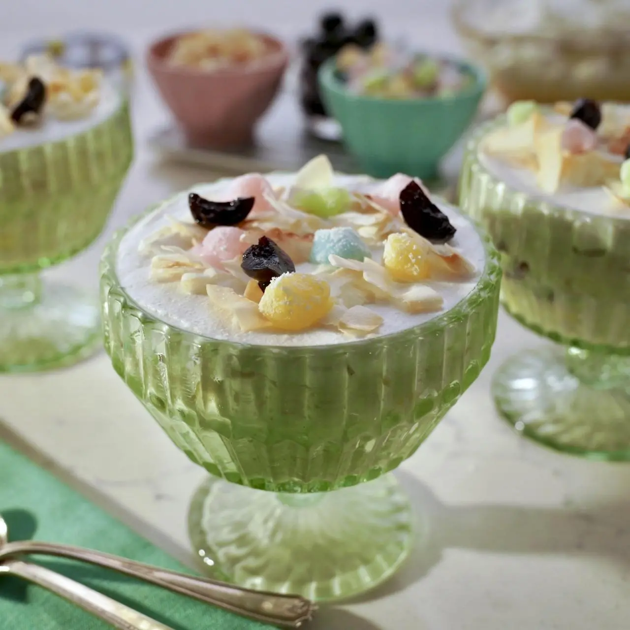 MUJI Rice Cooker MJ-RC3A3 – 3-Cup Japanese Rice Cooker & Steamer, 380W, With Spatula & Measuring Cup, 100V