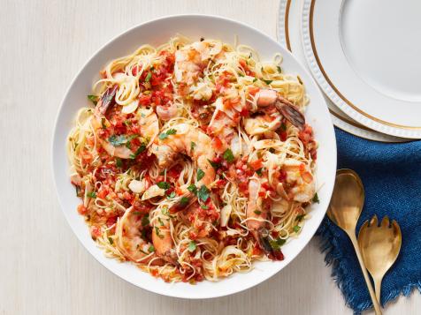 Quick Onion and Garlic Shrimp with Pasta