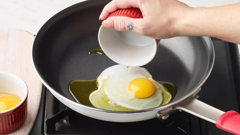 Jeff Muro's How to How to MakePerfect Sunny-Side-Up Eggs, as seen on Food Network.