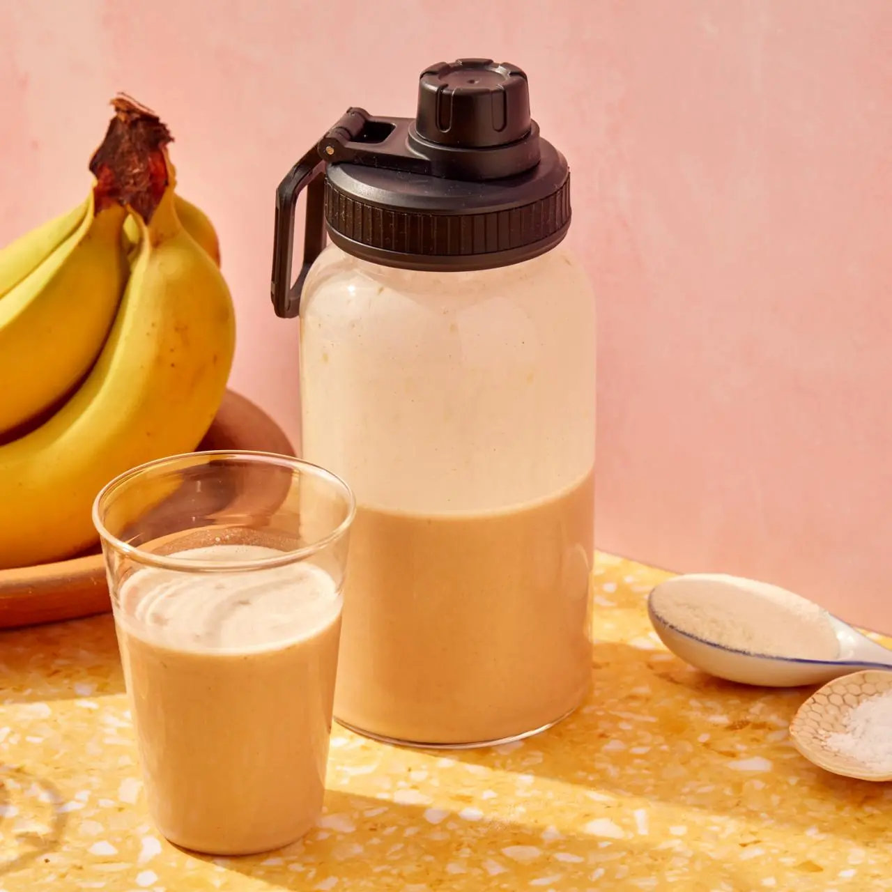 https://food.fnr.sndimg.com/content/dam/images/food/fullset/2025/02/14/FNK_Peanut-Butter-Banana-Protein-Shake_s4x3.jpg.rend.hgtvcom.1280.1280.suffix/1739566450993.webp