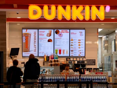 Dunkin’ Will No Longer Charge for Non-Dairy Milks