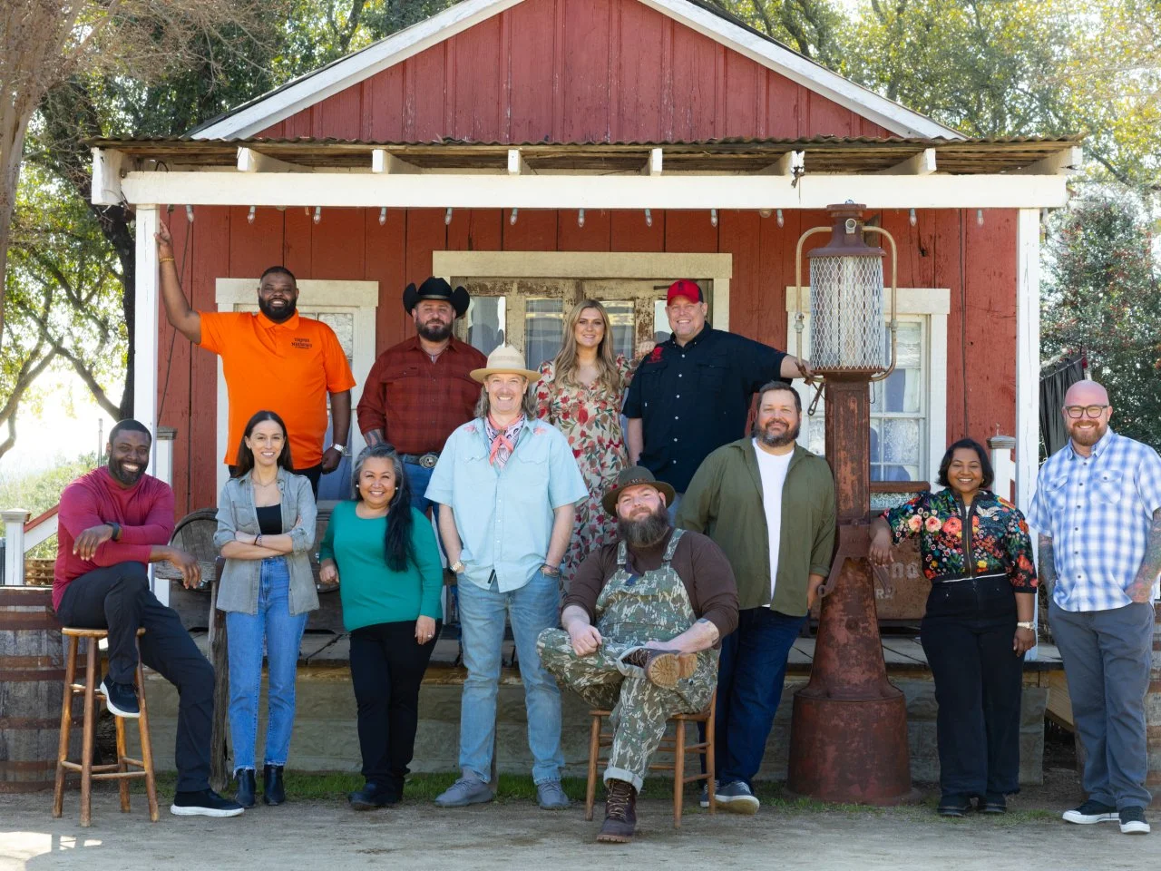 BBQ Brawl: Meet the Season 6 Competitors, Captains and Judges | Food Network