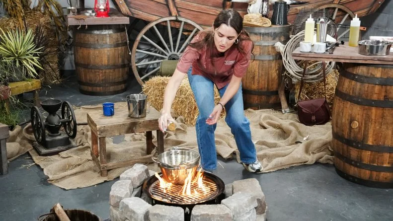 Chef Mika Leon working at chuckwagon, as seen on Cutthroat Kitchen: Knives Out, Season 1.