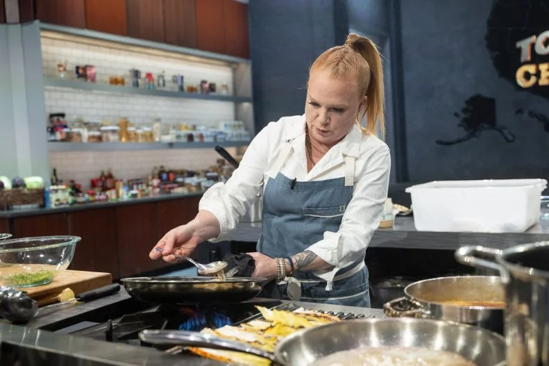 Contestant Tiffani Faison during round 1 of cooking, as seen on Alex vs America, Season 5.