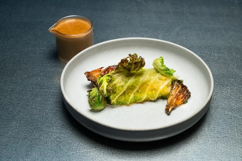 Round 1 dish by Mei Lin, as seen on Alex vs America, Season 5.