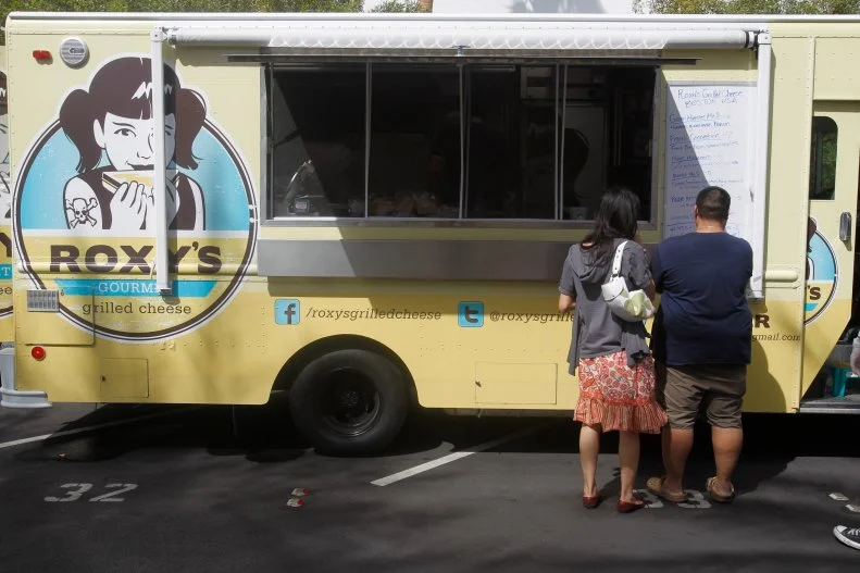 Team Roxy's (James DiSabatino, Mike DiSabatino and Marc Melanson) in Las Vegas, as seen Food Network's The Great Food Truck Race, Season 2