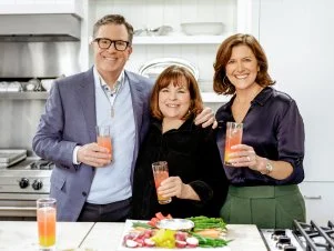 Ina Garten, Stephen Colbert, Evie McGee, Capri Sunset and Green Goddess Dip, as seen on Be My Guest with Ina Garten, Season 6.