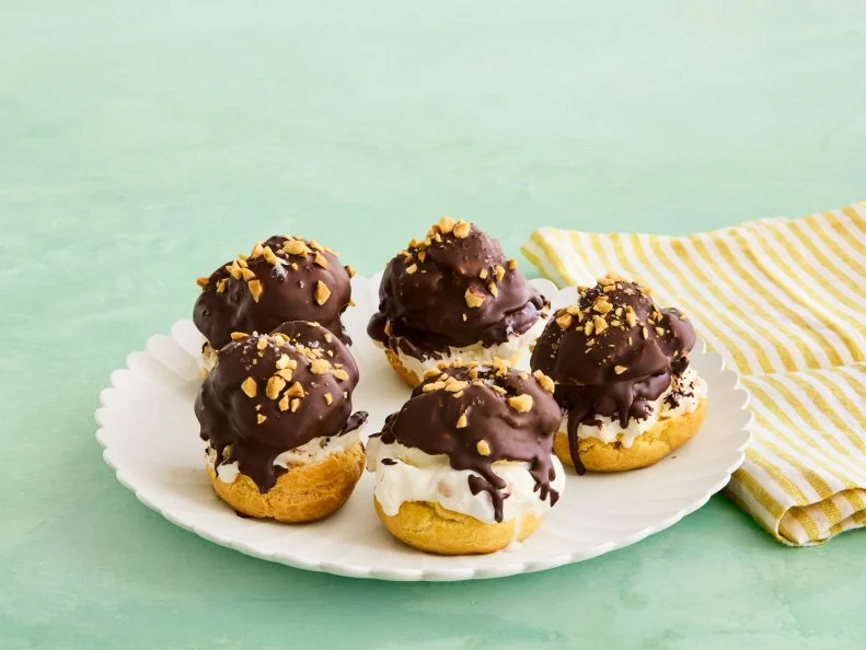 Drumstick Profiteroles. Dessert.
