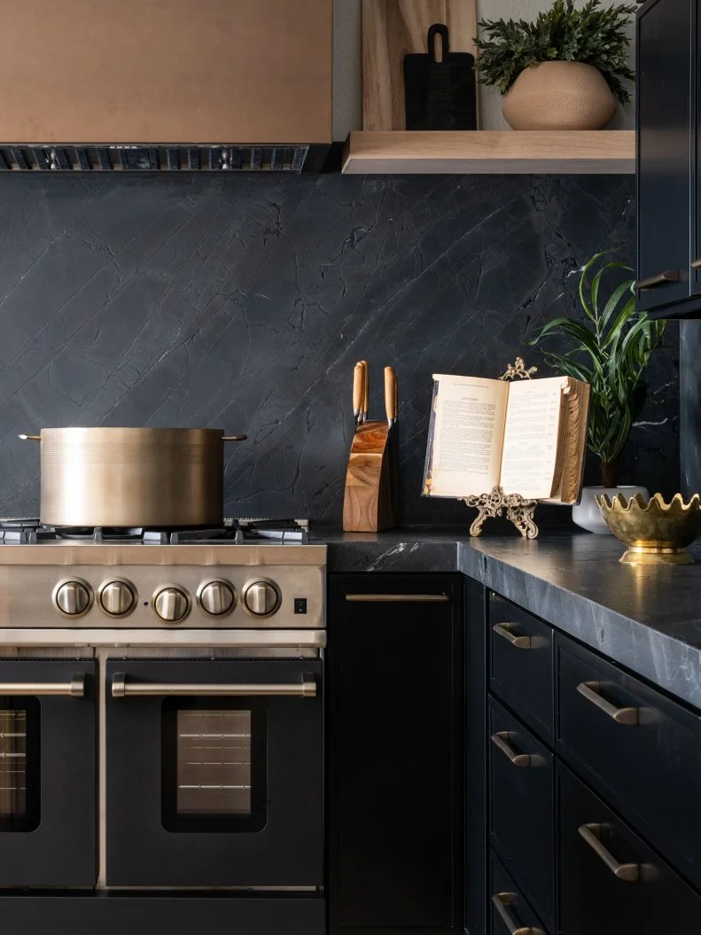 After shot of the kitchen of the Lofaso home, as seen on Sin City Rehab, Season 1.