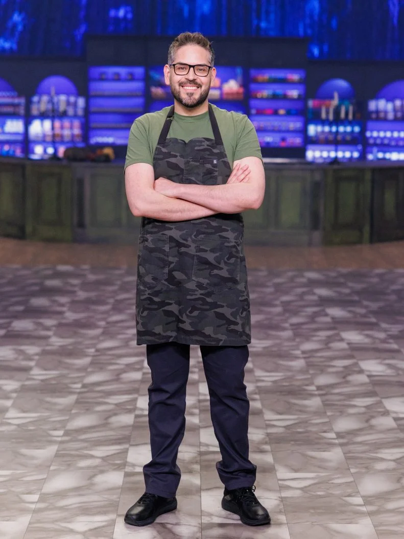 Contestant Alan Arras, portrait, as seen on Halloween Baking Championship, Season 11.