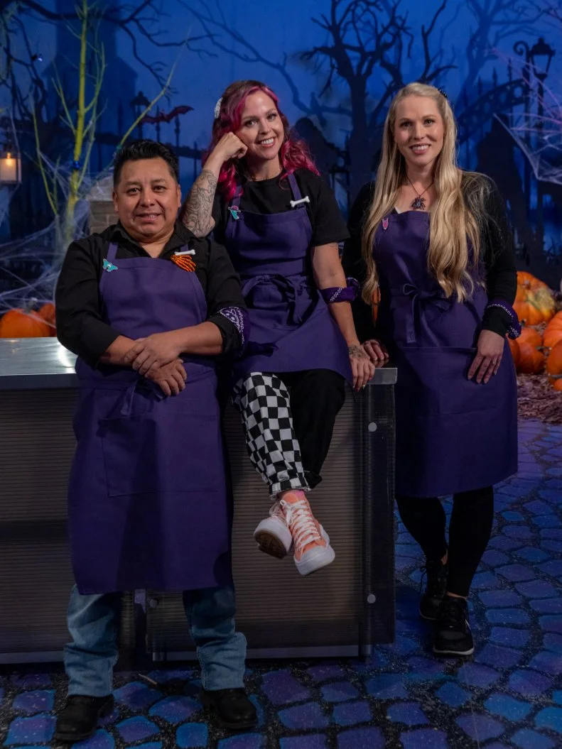 Graveyard Shift teamembers Kimberely Rivers, Willy Tuz and Cat Campbell team photo as seen on Halloween Wars, Season 15.