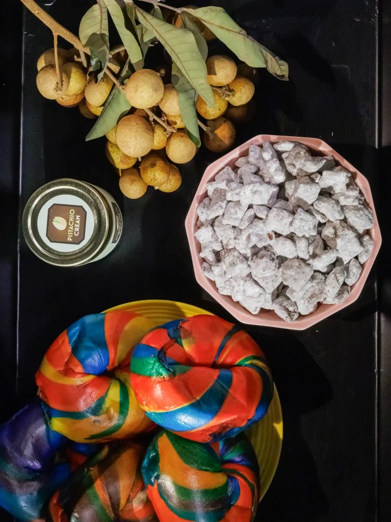 Round 3 basket ingredients: Rainbow Bagels, Longan Fruit, Pistachio Cream, Puppy Chow