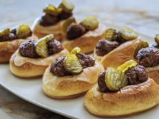 This is one of Ree&rsquo;s 16-minute meals, so it contains lots of shortcuts. The meatballs are sausage meat, the flavor comes from Ree&rsquo;s favorite store-bought BBQ sauce, and it is all cooked in the same pan.