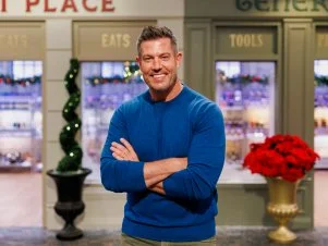 Host Jesse Palmer, portrait, as seen on Holiday Baking Championship, Season 12.